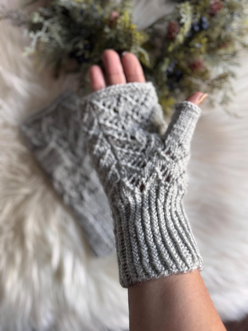 Wrist arm warmers in gray color/ texting gloves/ one size fits most female hands