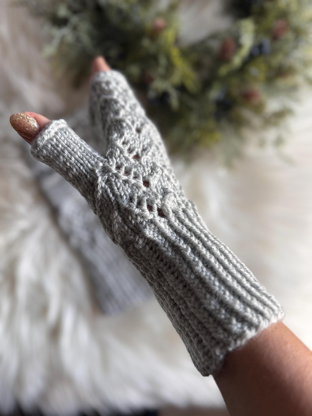 Wrist arm warmers in gray color/ texting gloves/ one size fits most female hands
